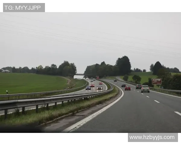 激烈泳池争夺赛精彩瞬间全纪录 赛道上的速度与激情尽在其中