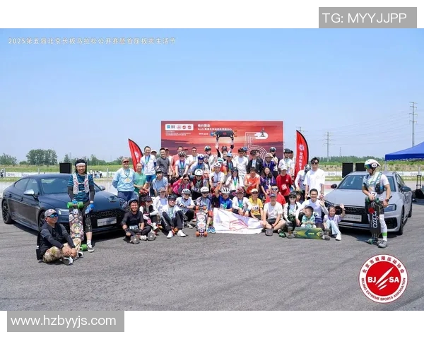 南京滑板队在马拉松大满贯中的强劲表现与团队精神解析 南京滑板队在马拉松大满贯中的强劲表现与团队精神解析